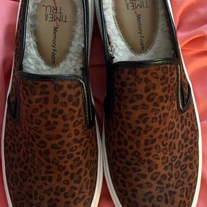 Time & Tru Super cute leopard print shoes. They are in great condition